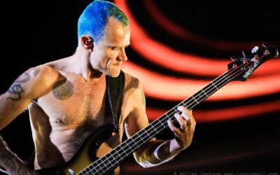 Flea, el bajista de los Red Hot Chili Peppers: historia, estilo y equipo